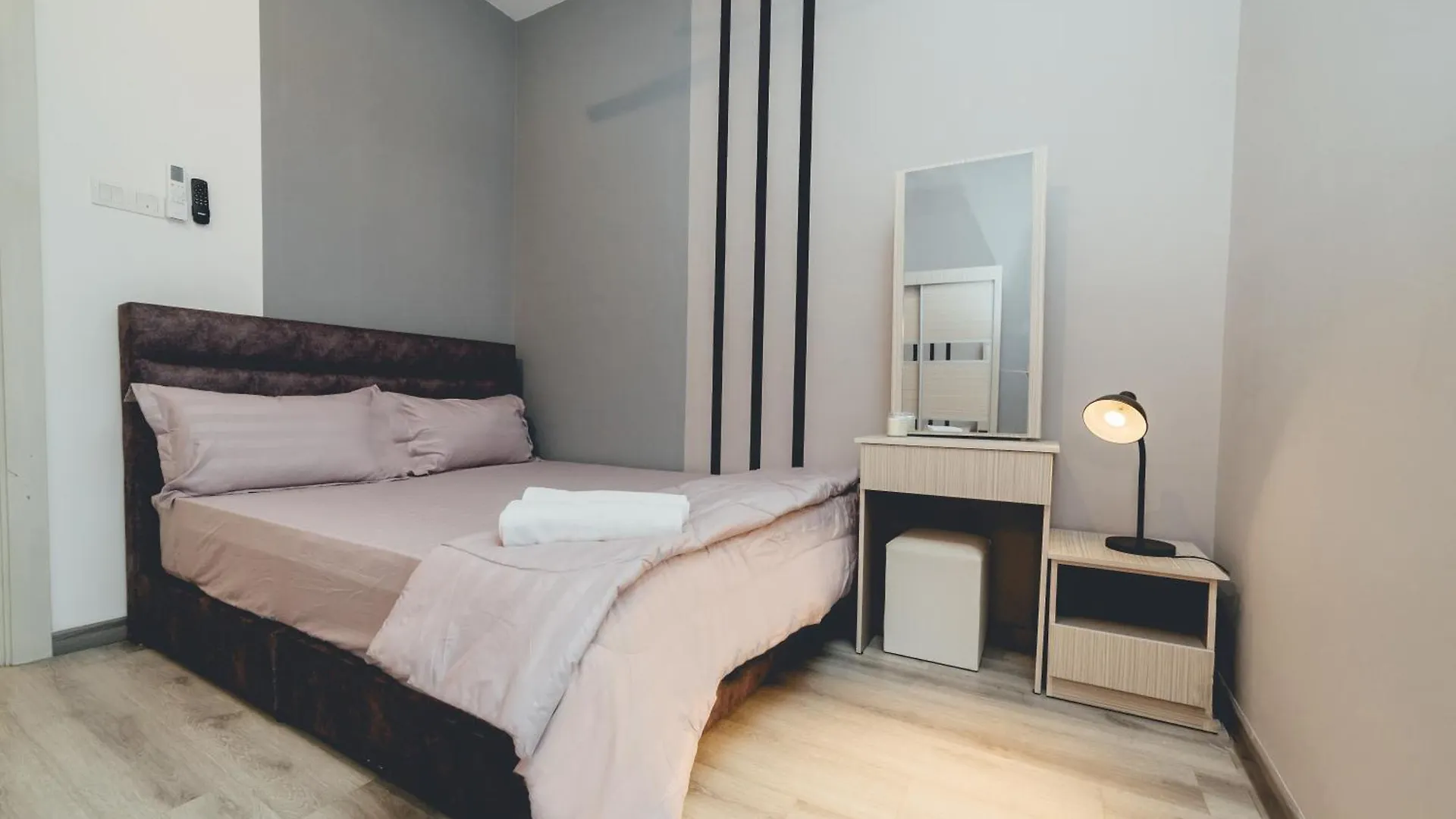 Mosaic Southkey Thezebra 3Br8Pax Bathtub Midvalley By Our Stay Johor Bahru Apartment