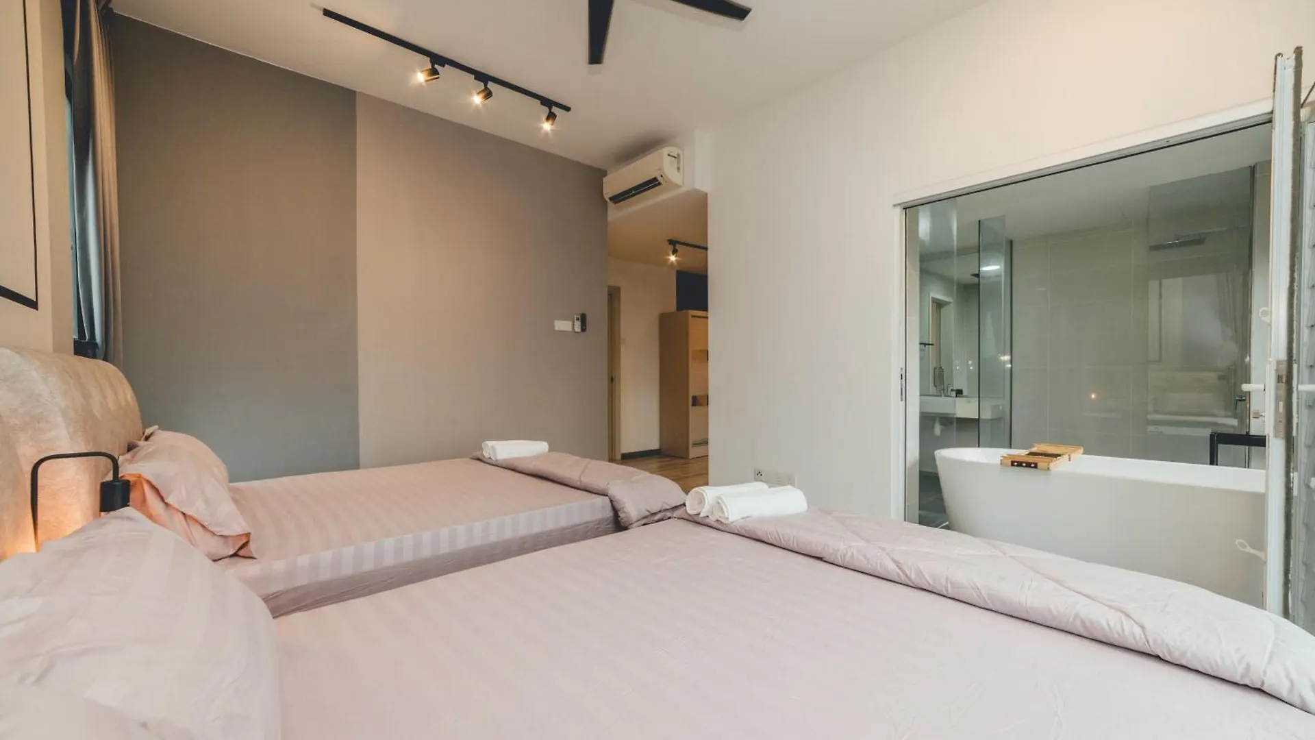 Mosaic Southkey Thezebra 3Br8Pax Bathtub Midvalley By Our Stay Johor Bahru Apartment
