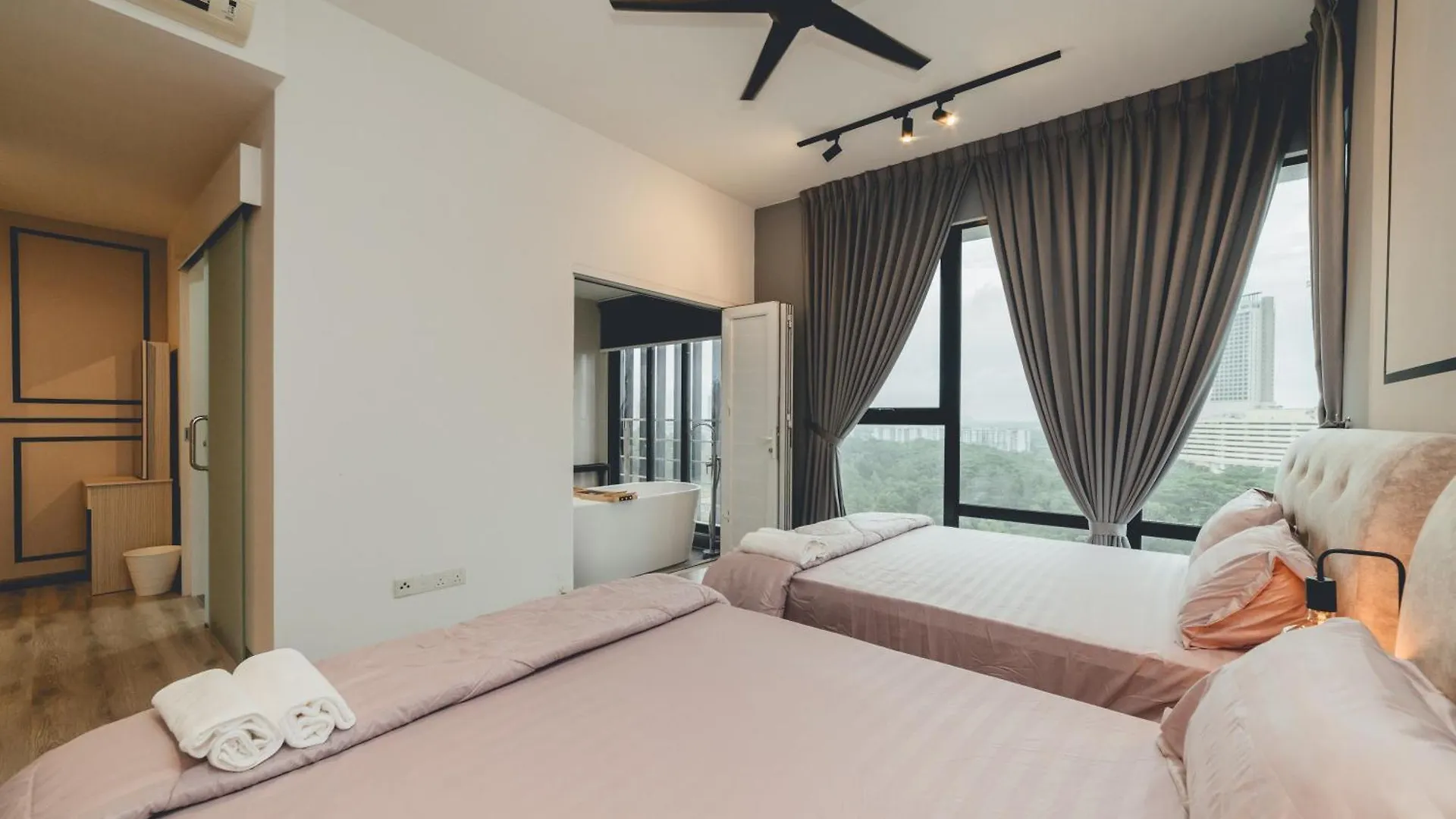 Mosaic Southkey Thezebra 3Br8Pax Bathtub Midvalley By Our Stay Johor Bahru Apartment